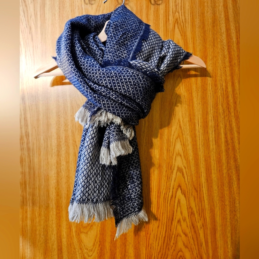 Double Sided Reversible Blue and White Knit Scarf
